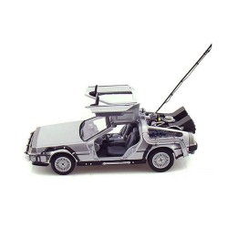 DeLorean Time Machine "Trilogy Pack" 1/24 Welly