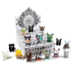 Strength 2/20 Arcane Divination: The Lost Cards Dunny Series Camilla d'Errico 3-Inch Figurine Kidrobot