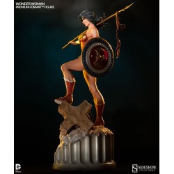 Wonder Woman Premium Format™ Statue Sideshow